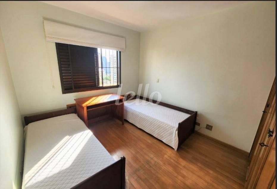 DORMITORIO de Apartamento à venda, Padrão com 200 m², 4 quartos e 4 vagas em Vila Mariana - São Paulo