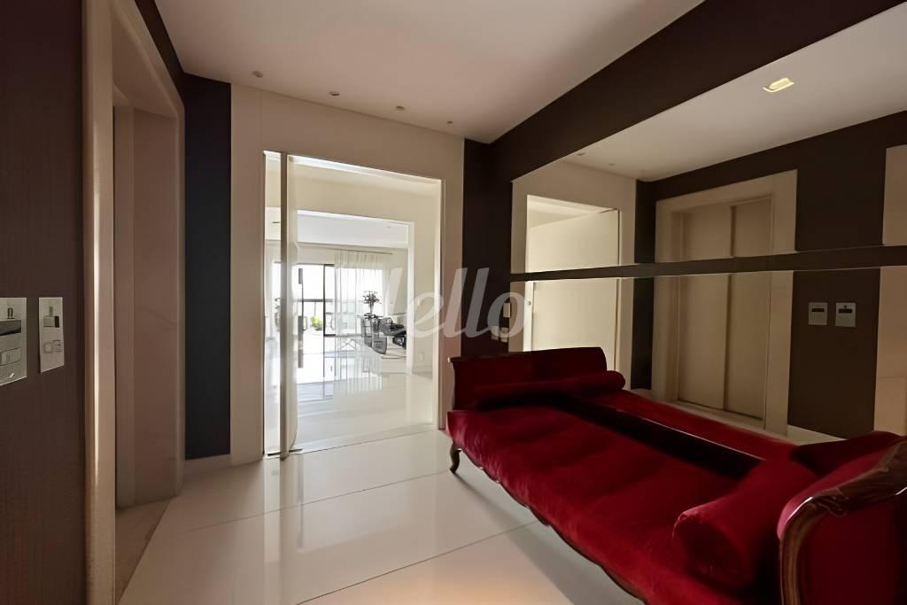 HALL ENTRADA de Apartamento à venda, Padrão com 374 m², 5 quartos e 6 vagas em Jardim Vila Mariana - São Paulo