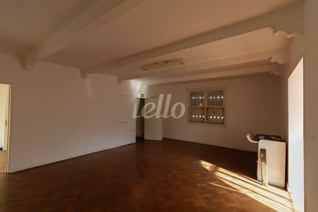 SALA 4 de Casa para alugar, sobrado com 450 m², e 5 vagas em Santa Cecília - São Paulo