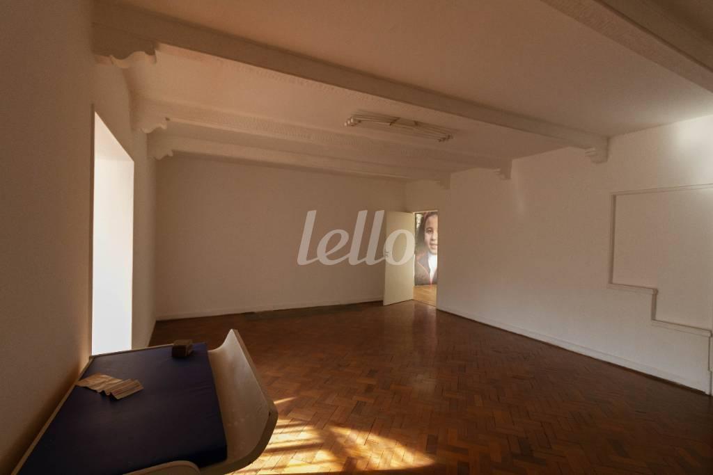 SALA 4 de Casa para alugar, sobrado com 450 m², e 5 vagas em Santa Cecília - São Paulo