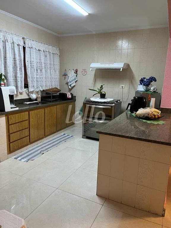 COZINHA de Casa à venda, térrea com 232 m², 2 quartos e 5 vagas em Vila Camilópolis - Santo André