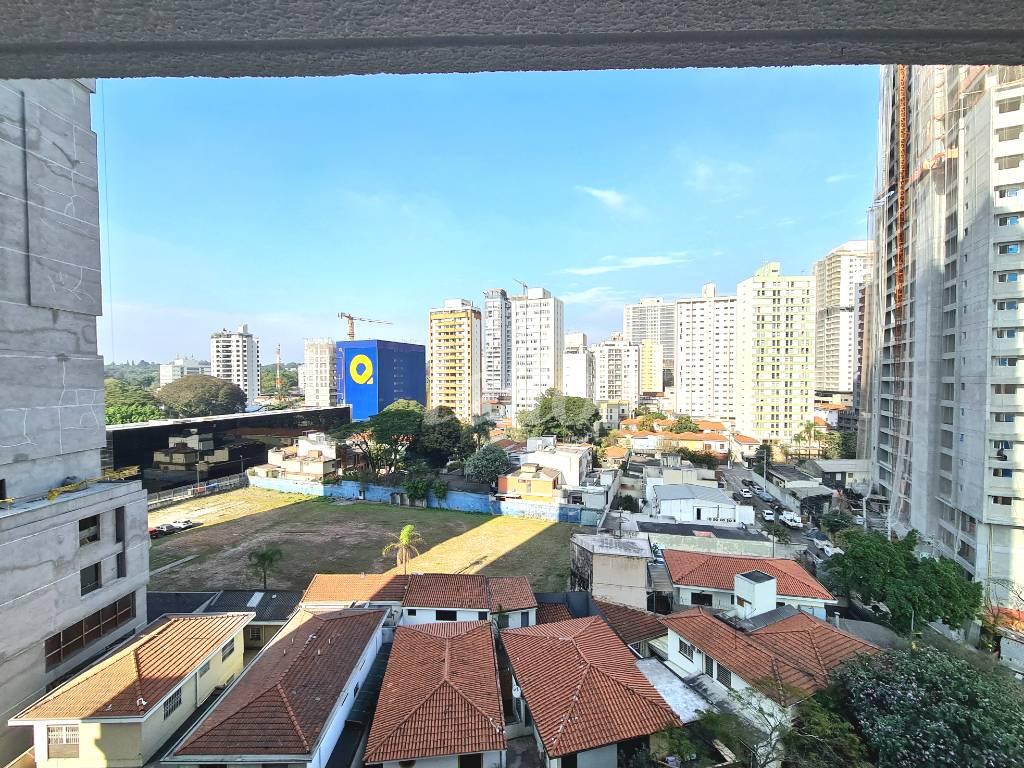 VISTA de Apartamento à venda, Padrão com 38 m², 1 quarto e 1 vaga em Jardim Das Acácias - São Paulo