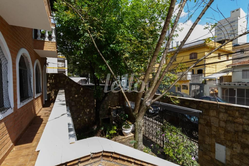 ENTRADA de Casa para alugar, sobrado com 450 m², 6 quartos e 5 vagas em Bosque da Saúde - São Paulo