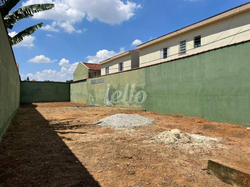 TERRENO de Área / Terreno à venda, Padrão com 380 m², e em Jardim Oriental - São Paulo