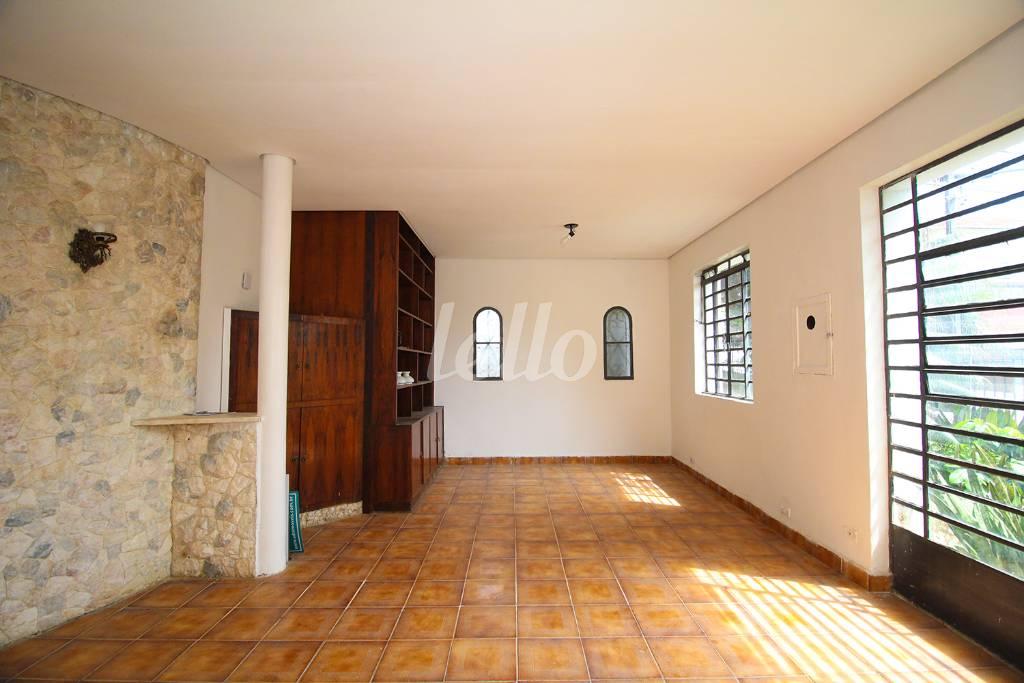 SALA de Casa para alugar, térrea com 189 m², 3 quartos e 2 vagas em Planalto Paulista - São Paulo