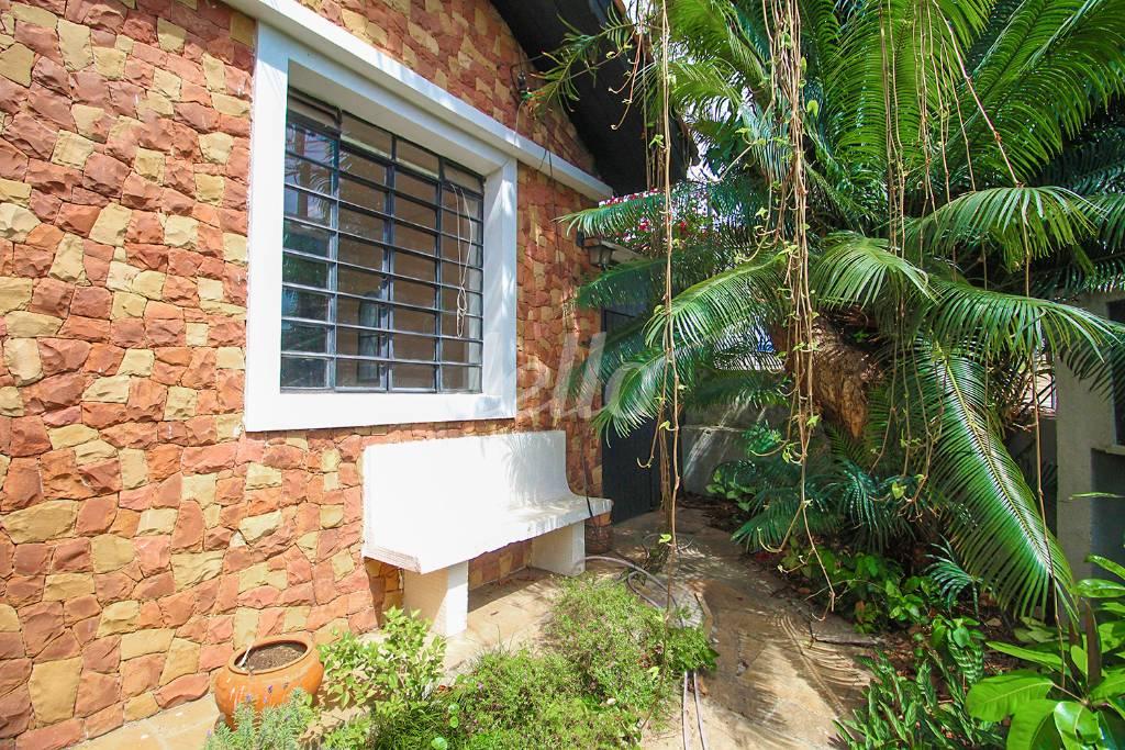 ENTRADA de Casa para alugar, térrea com 189 m², 3 quartos e 2 vagas em Planalto Paulista - São Paulo