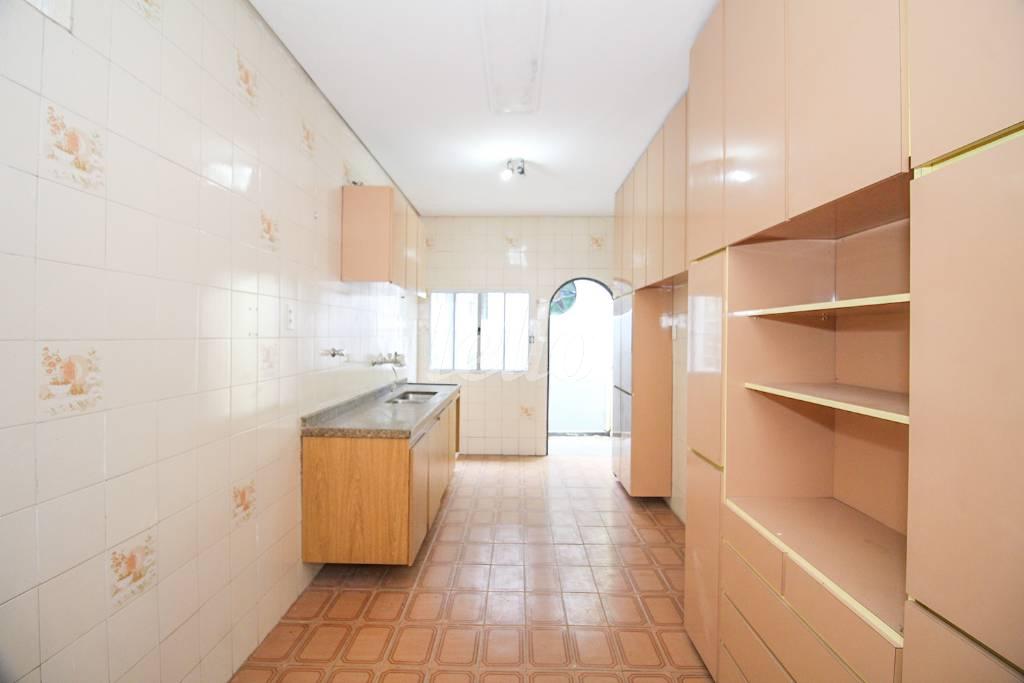 COZINHA de Casa para alugar, térrea com 189 m², 3 quartos e 2 vagas em Planalto Paulista - São Paulo