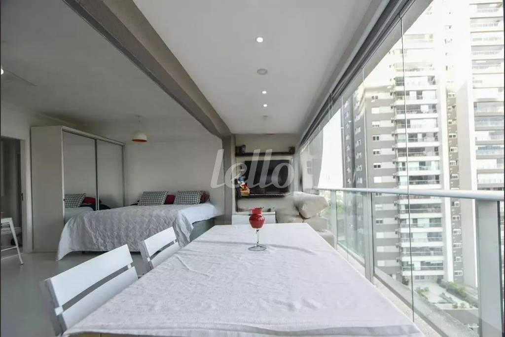 VARANDA de Apartamento à venda, Padrão com 47 m², 1 quarto e 1 vaga em Cidade Monções - São Paulo