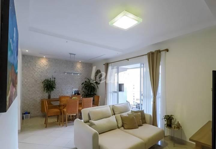 LIVING de Apartamento à venda, Padrão com 115 m², 3 quartos e 2 vagas em Vila Mariana - São Paulo