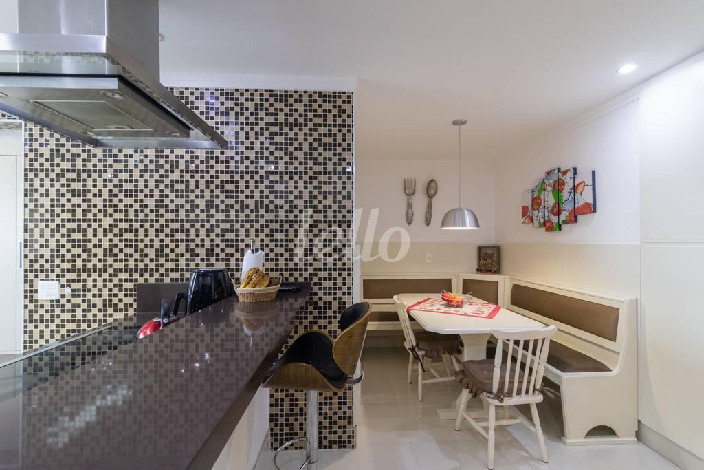 COZINHA de Apartamento à venda, Padrão com 315 m², 4 quartos e 4 vagas em Chácara Califórnia - São Paulo