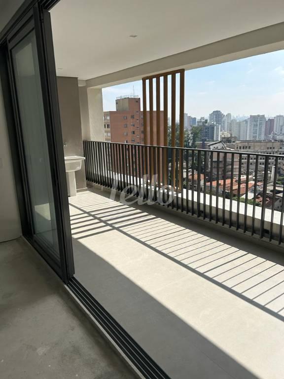 VARANDA de Apartamento à venda, Padrão com 85 m², 3 quartos e 2 vagas em Vila Mariana - São Paulo