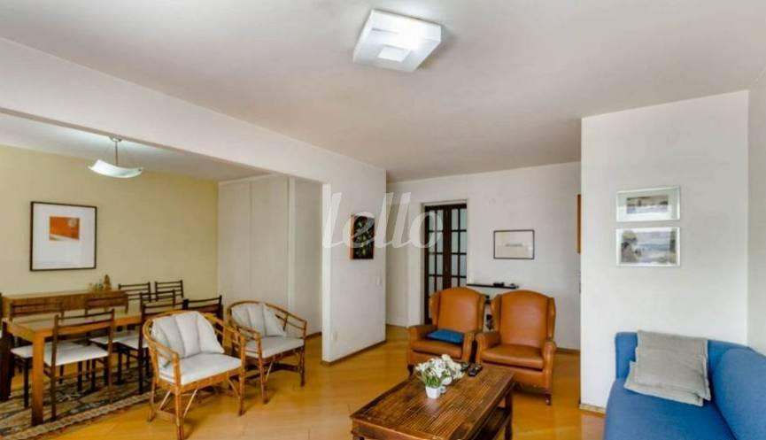 SALA de Apartamento à venda, Padrão com 96 m², 2 quartos e 1 vaga em Paraíso - São Paulo