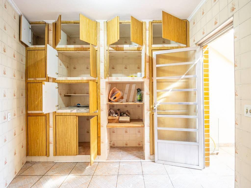 DESPENSA de Casa à venda, sobrado com 240 m², 3 quartos e 4 vagas em Vila Bertioga - São Paulo
