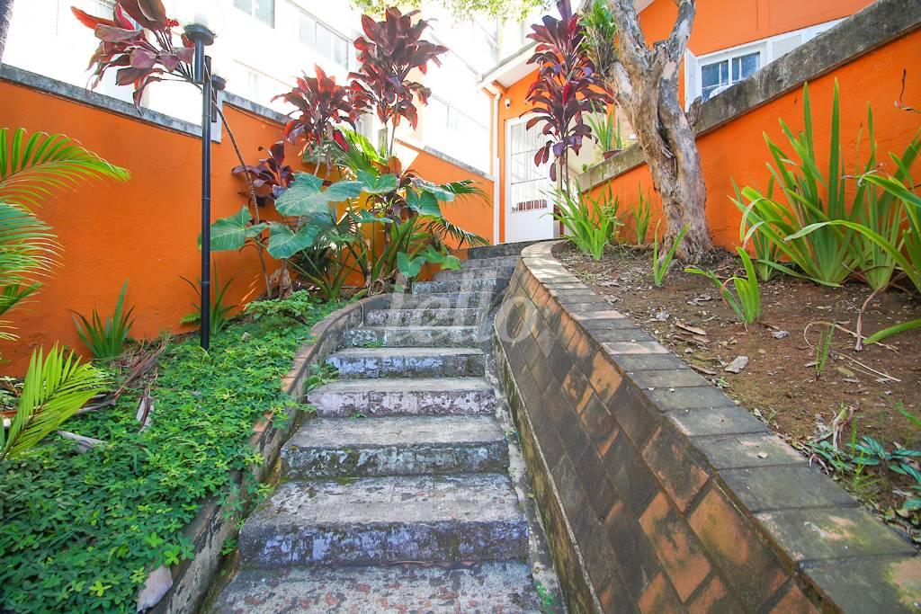 ENTRADA de Casa para alugar, sobrado com 420 m², 14 quartos e em Vila Mariana - São Paulo