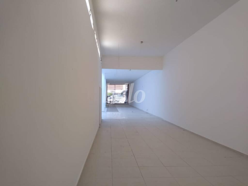 LOJA de Loja para alugar, Padrão com 321 m², e em Cerqueira César - São Paulo
