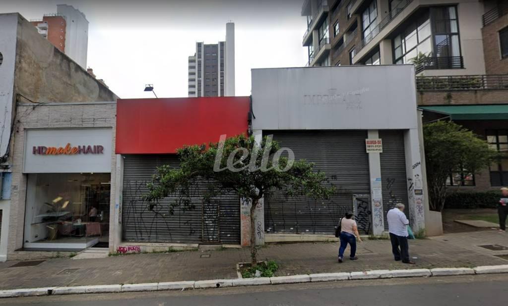 FACHADA de Loja para alugar, Padrão com 321 m², e em Cerqueira César - São Paulo
