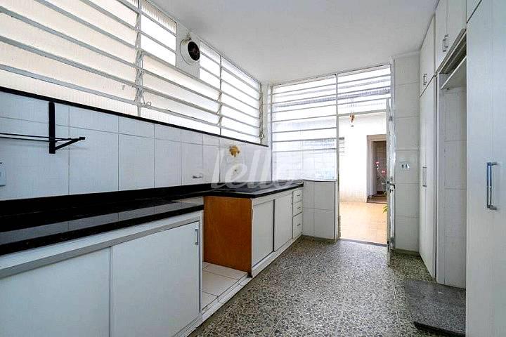 COZINHA de Casa à venda, sobrado com 191 m², 3 quartos e 2 vagas em Vila Monumento - São Paulo