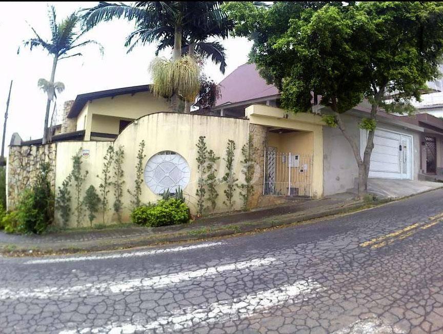FACHADA de Casa à venda, sobrado com 300 m², 3 quartos e em Vila Valparaíso - Santo André