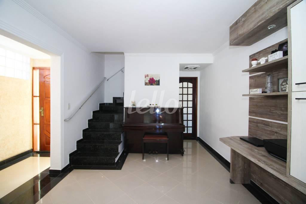 SALA de Casa para alugar, sobrado com 220 m², 4 quartos e 4 vagas em Jaçanã - São Paulo