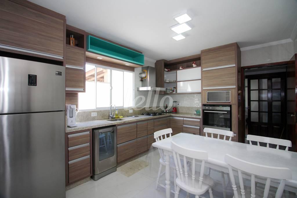 COZINHA de Casa para alugar, sobrado com 220 m², 4 quartos e 4 vagas em Jaçanã - São Paulo