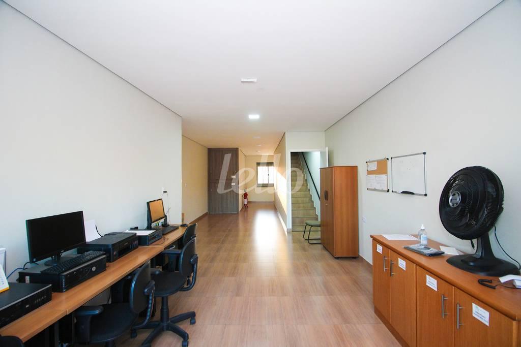 1° ANDAR de Salão para alugar, Padrão com 120 m², e em Tucuruvi - São Paulo