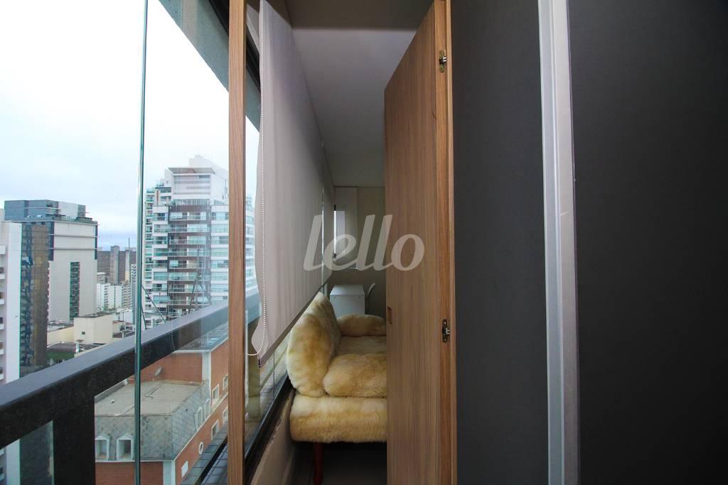 ÁREA DE SERVIÇO de Apartamento para alugar, Padrão com 50 m², 1 quarto e 1 vaga em Consolação - São Paulo