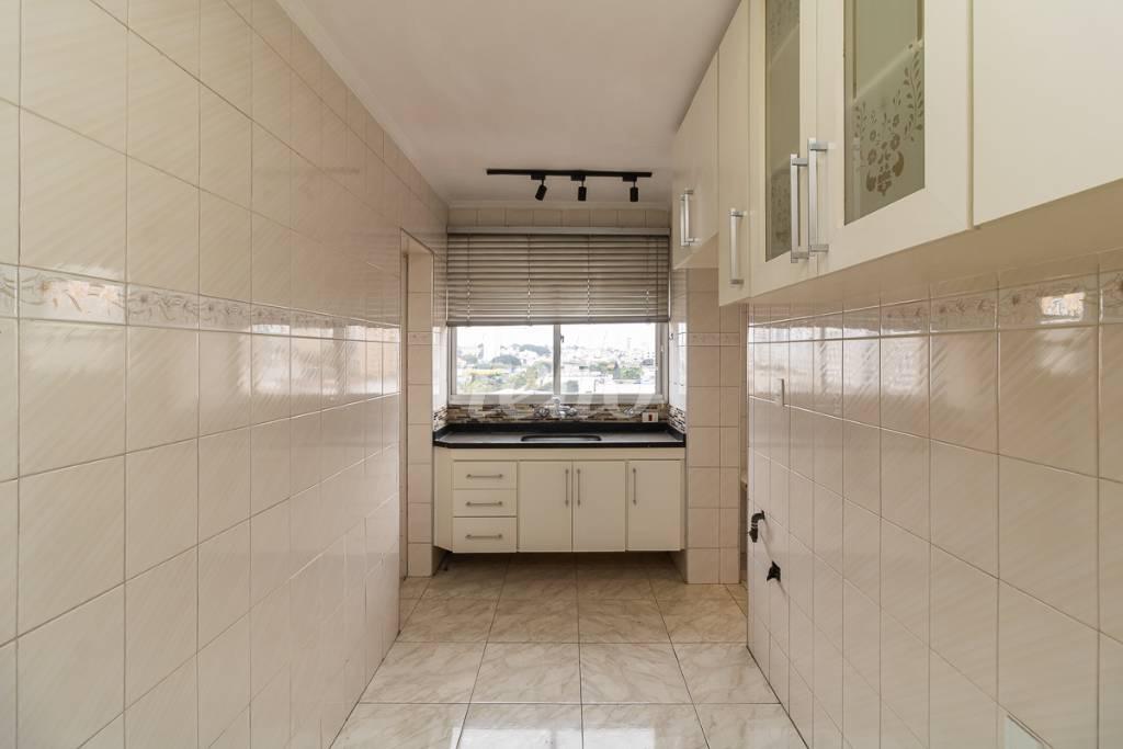 21 COZINHA de Apartamento à venda, Padrão com 72 m², 2 quartos e 1 vaga em Vila Regente Feijó - São Paulo