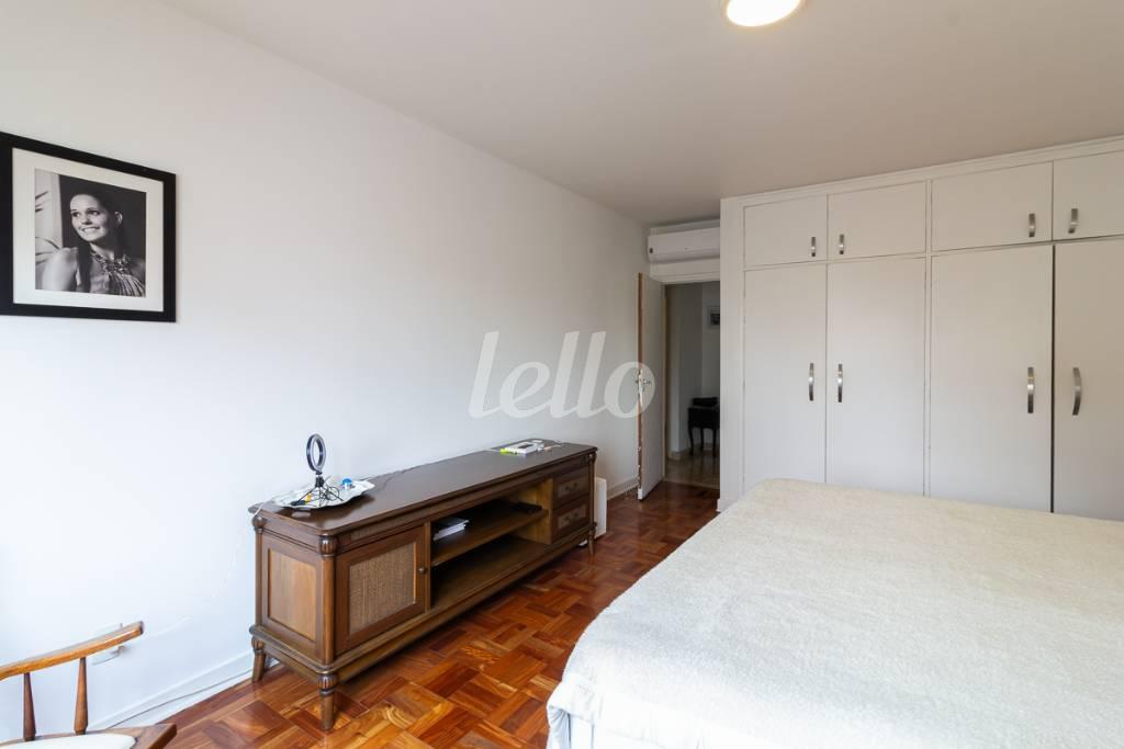 SUITE 1 de Apartamento para alugar, Padrão com 347 m², 3 quartos e 3 vagas em Consolação - São Paulo