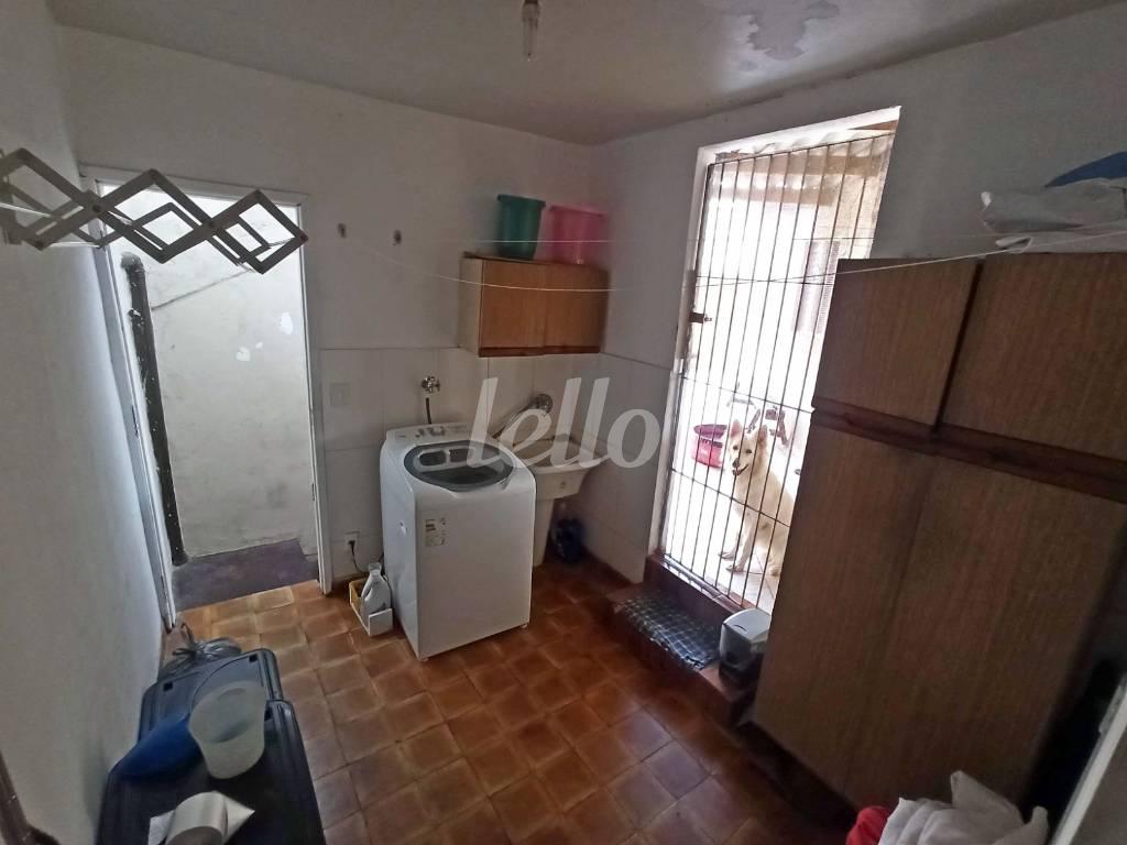 ÁREA SERVIÇO de Casa à venda, sobrado com 221 m², 4 quartos e 3 vagas em Vila Maria Zélia - São Paulo