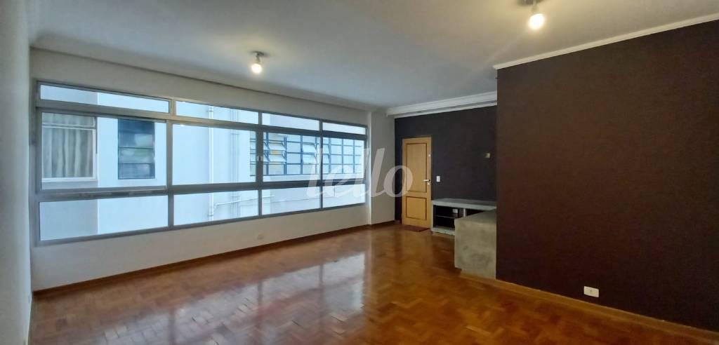 SALA de Apartamento à venda, Padrão com 130 m², 3 quartos e 1 vaga em Santa Cecília - São Paulo