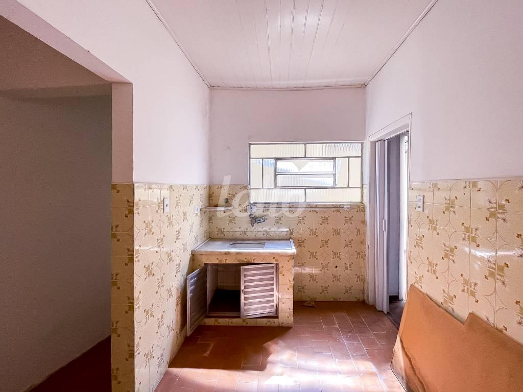 COZINHA EDICULA de Casa à venda, sobrado com 147 m², 3 quartos e 3 vagas em Vila Romana - São Paulo