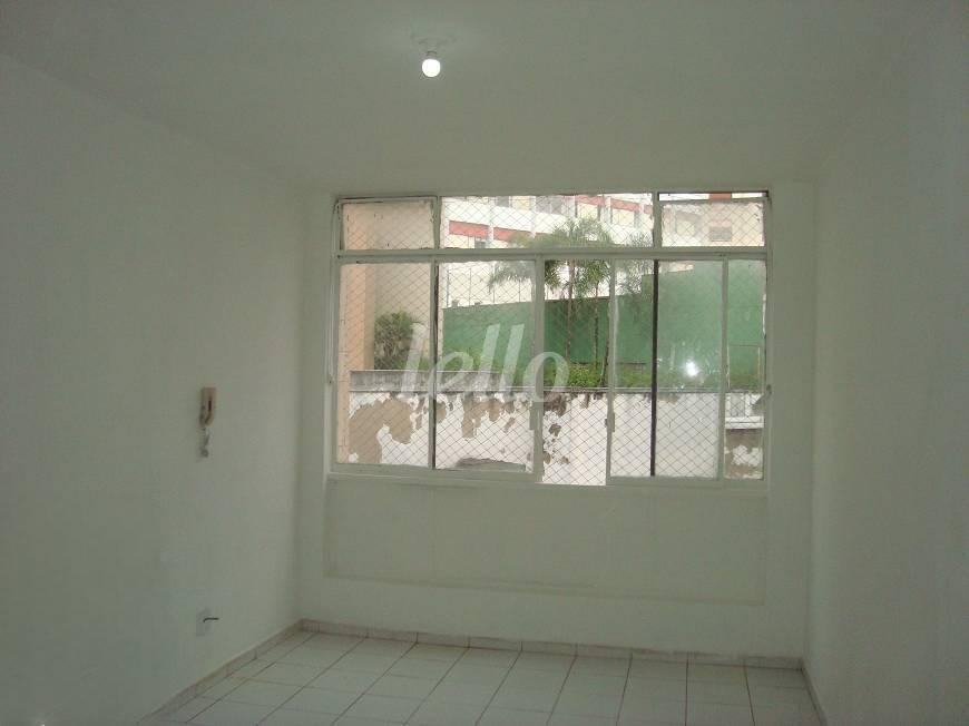 DORMITÓRIO de Apartamento para alugar, Padrão com 30 m², e em Vila Buarque - São Paulo