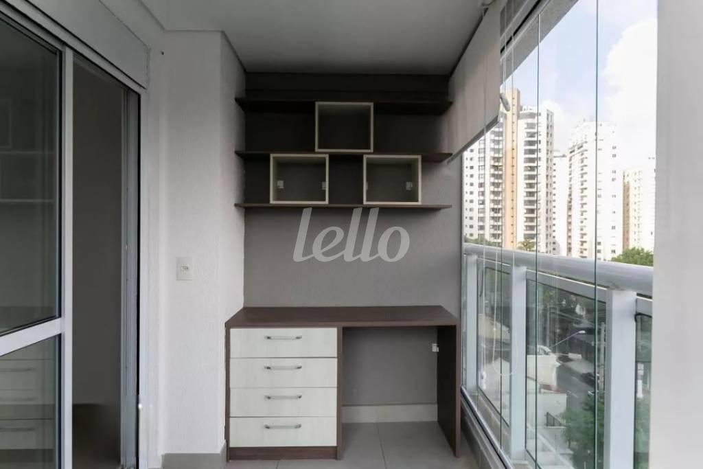 VARANDA de Apartamento à venda, Padrão com 41 m², 1 quarto e 1 vaga em Vila Mariana - São Paulo