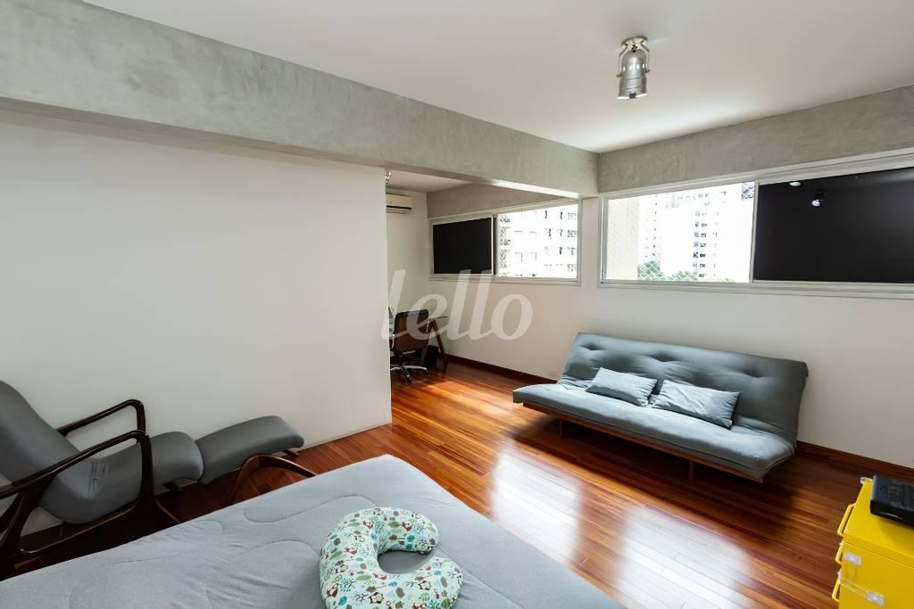 SUITE 2 de Apartamento para alugar, Padrão com 125 m², 2 quartos e 1 vaga em Itaim Bibi - São Paulo