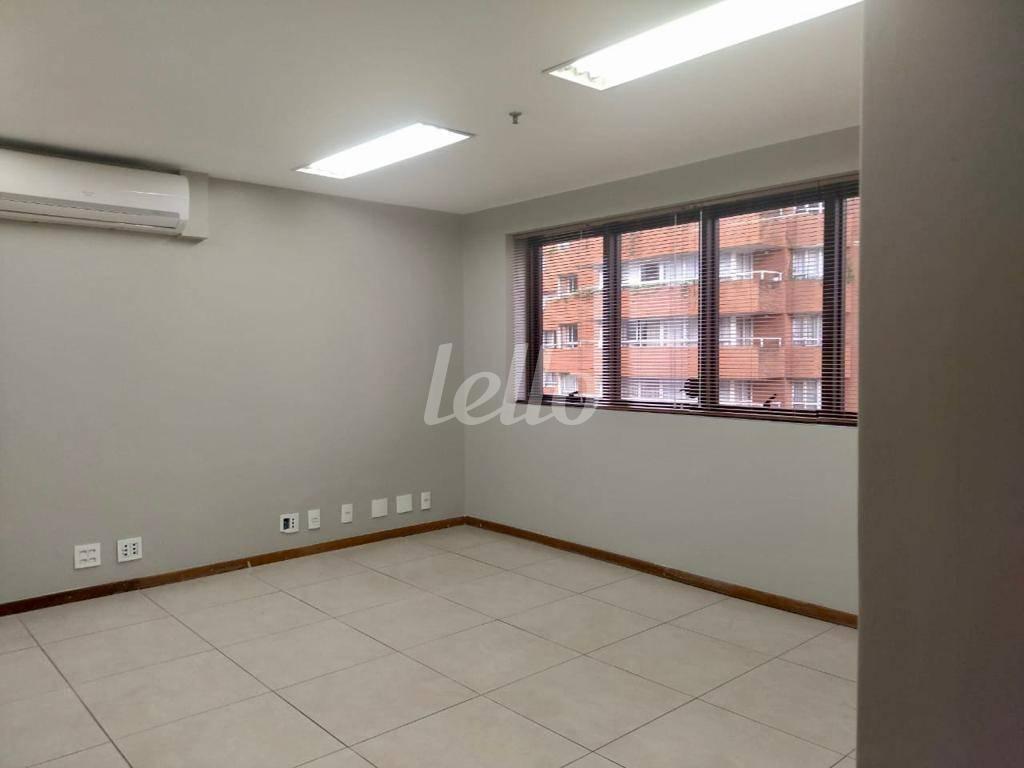SALA de Sala / Conjunto à venda, Padrão com 102 m², e 3 vagas em Jardim Paulista - São Paulo