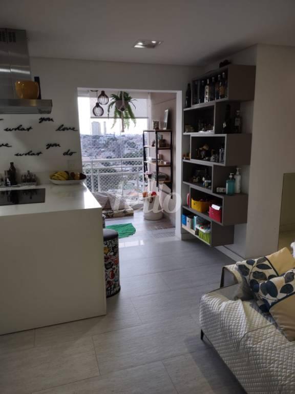 SALA de Apartamento à venda, Padrão com 57 m², 2 quartos e 1 vaga em Vila Oratório - São Paulo