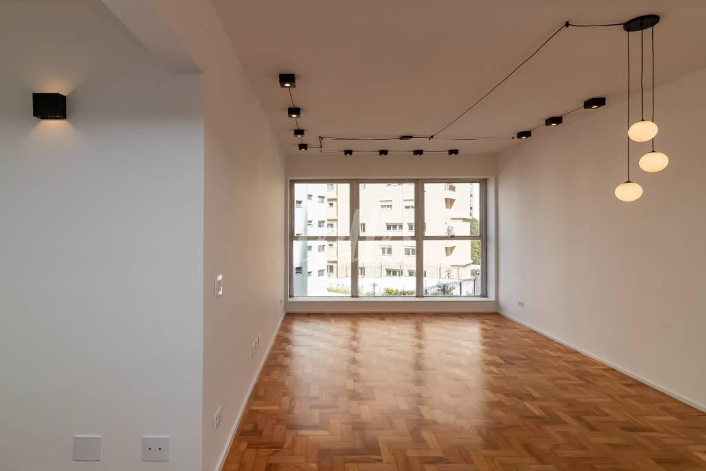 SALA de Apartamento à venda, Padrão com 87 m², 2 quartos e 1 vaga em Perdizes - São Paulo