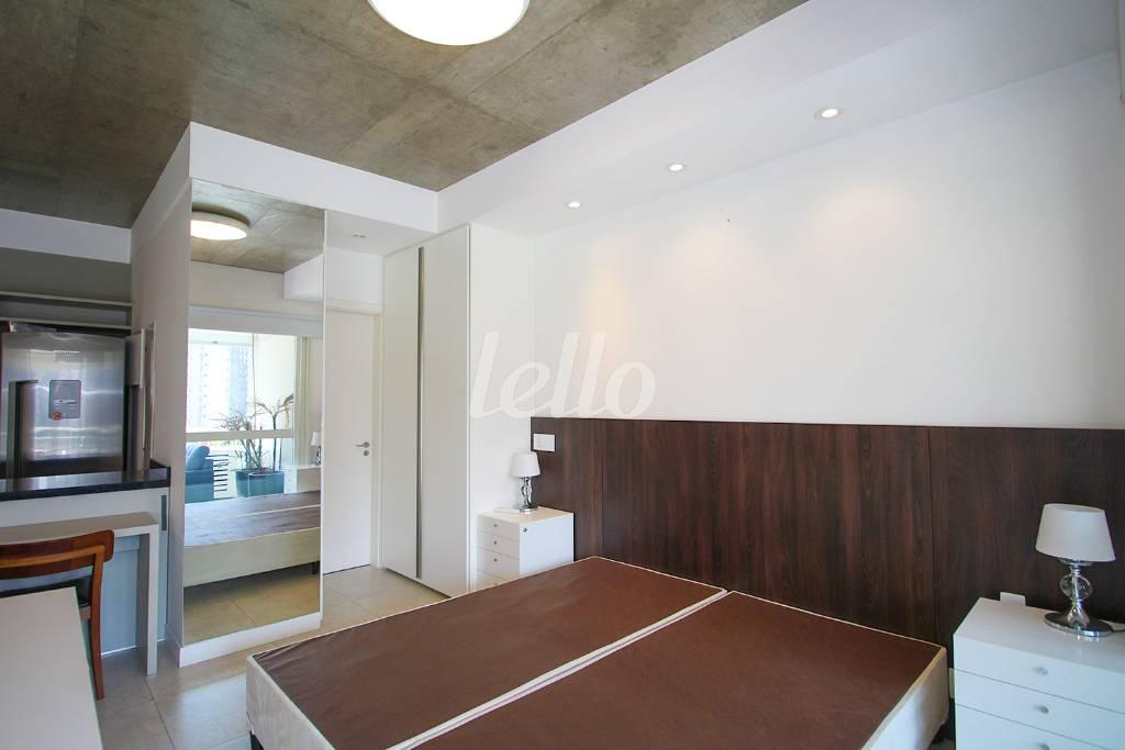 DORMITÓRIO de Apartamento para alugar, Padrão com 65 m², 1 quarto e 1 vaga em Itaim Bibi - São Paulo