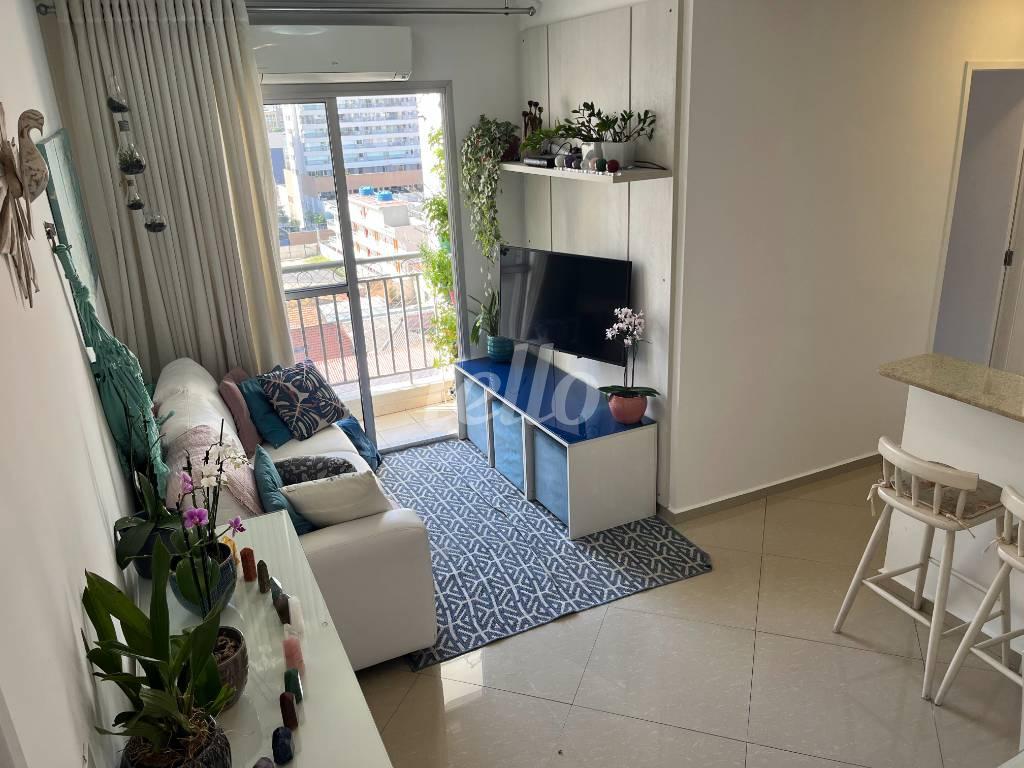 SALA de Apartamento à venda, Padrão com 47 m², 2 quartos e 1 vaga em Quarta Parada - São Paulo