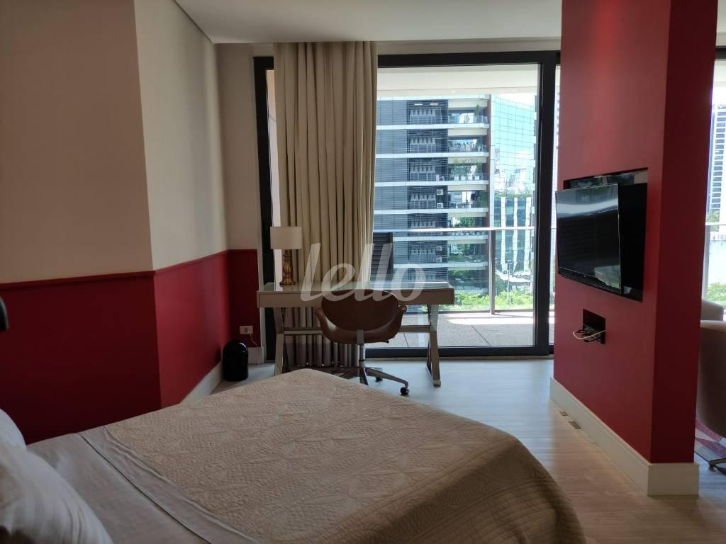 STUDIO de Apartamento para alugar, Padrão com 68 m², 2 quartos e 2 vagas em Vila Olímpia - São Paulo