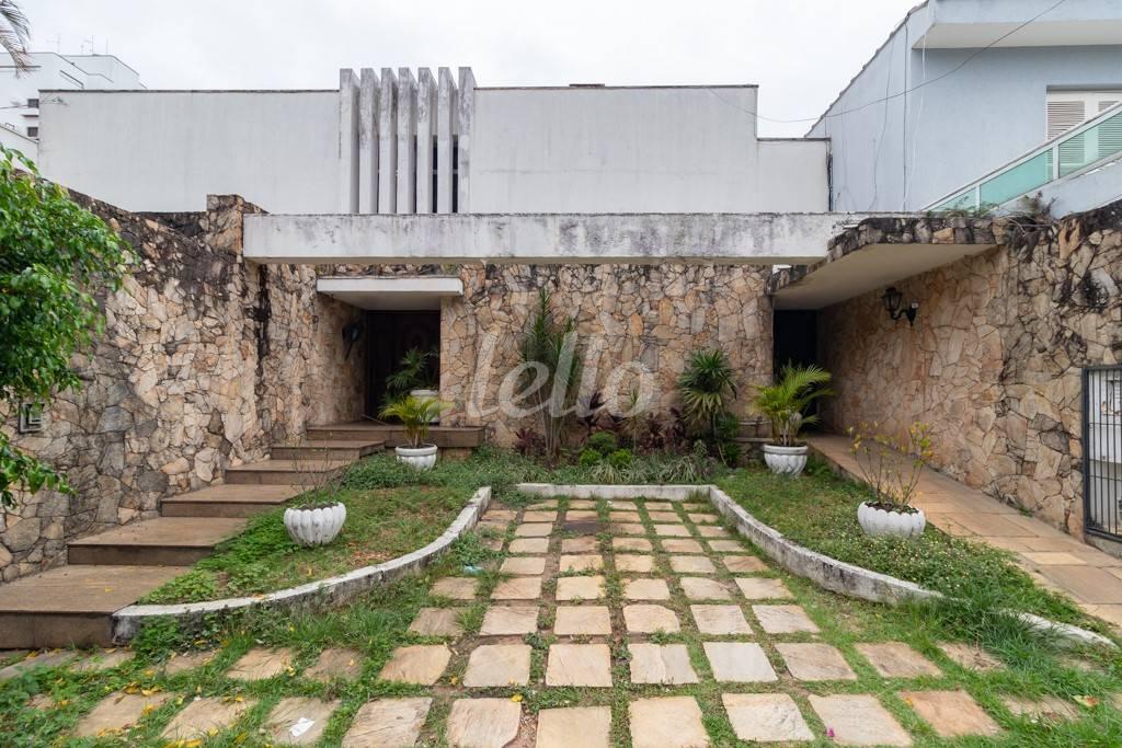 FACHADA de Casa à venda, sobrado com 750 m², 4 quartos e 4 vagas em Mooca - São Paulo
