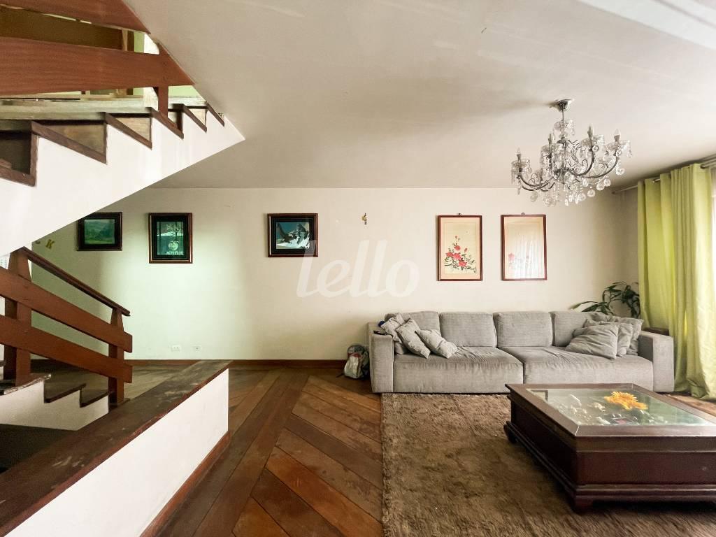 SALA de Casa à venda, sobrado com 305 m², 4 quartos e 4 vagas em Catumbi - São Paulo