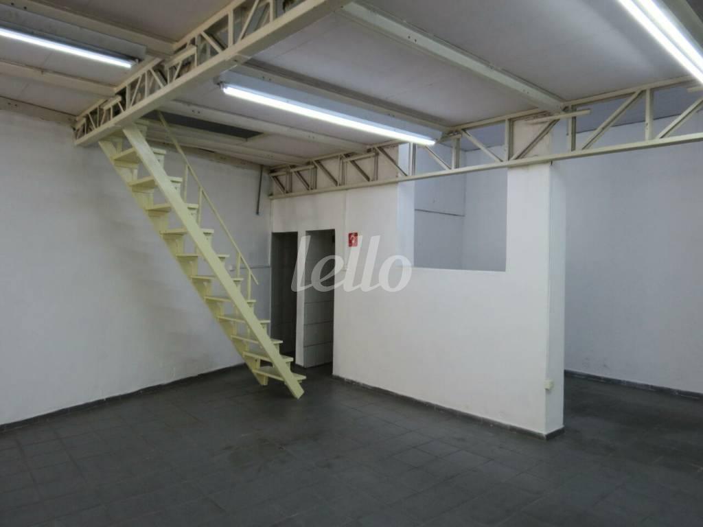LOJA de Loja para alugar, Padrão com 150 m², e em Centro - São Paulo