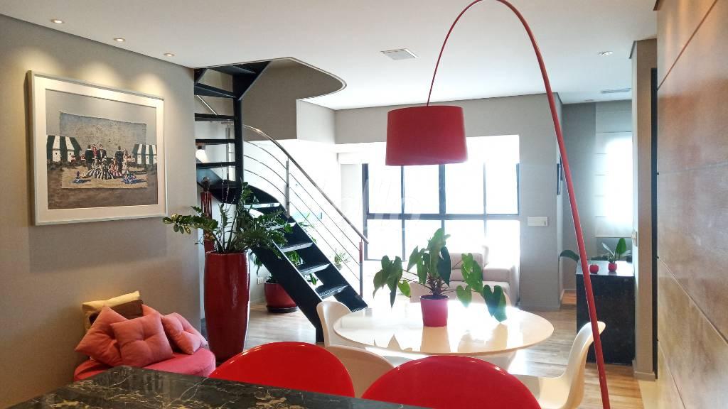 SALAS de Apartamento para alugar, cobertura - Padrão com 260 m², 2 quartos e 4 vagas em Vila Nova Conceição - São Paulo