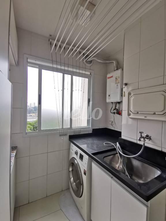 AREA  DE SERVICO de Apartamento à venda, Padrão com 65 m², 2 quartos e 1 vaga em Vila Paulo Silas - São Paulo