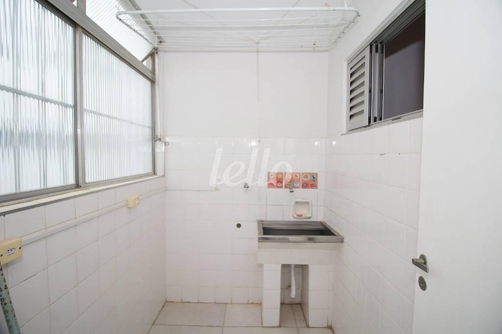 ÁREA DE SERVIÇO de Apartamento para alugar, Padrão com 91 m², 2 quartos e 1 vaga em Vila Nova Conceição - São Paulo