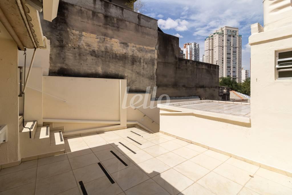 18 QUINTAL de Casa para alugar, térrea com 37 m², 1 quarto e em Vila Regente Feijó - São Paulo