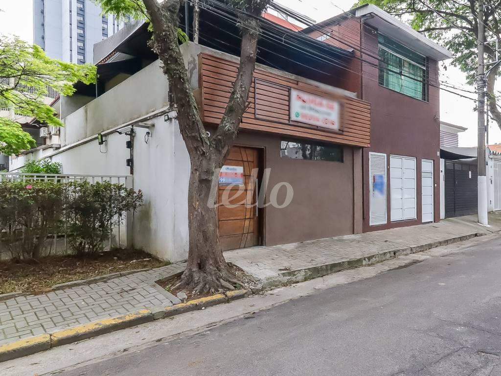 FACHADA de Casa para alugar, sobrado com 350 m², e em Vila Cruzeiro - São Paulo