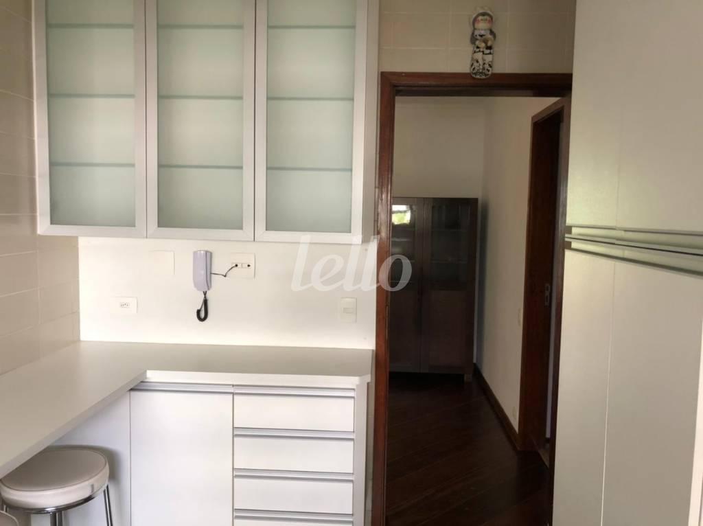 COZINHA de Apartamento à venda, Padrão com 102 m², 3 quartos e 2 vagas em Vila Uberabinha - São Paulo
