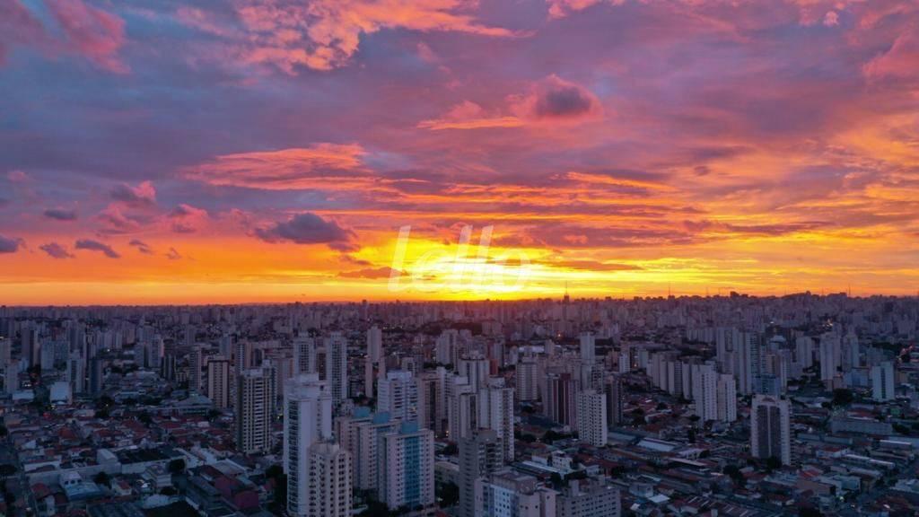 VISTA DA SACADA de Apartamento à venda, Padrão com 68 m², 2 quartos e 2 vagas em Alto da Moóca - São Paulo